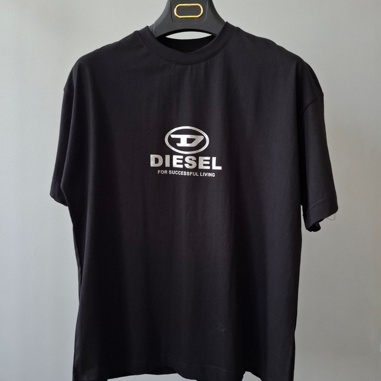 تیشرت مشکی پارچه پنبه قواره باکسی مدل DIESEL کد TSH0018