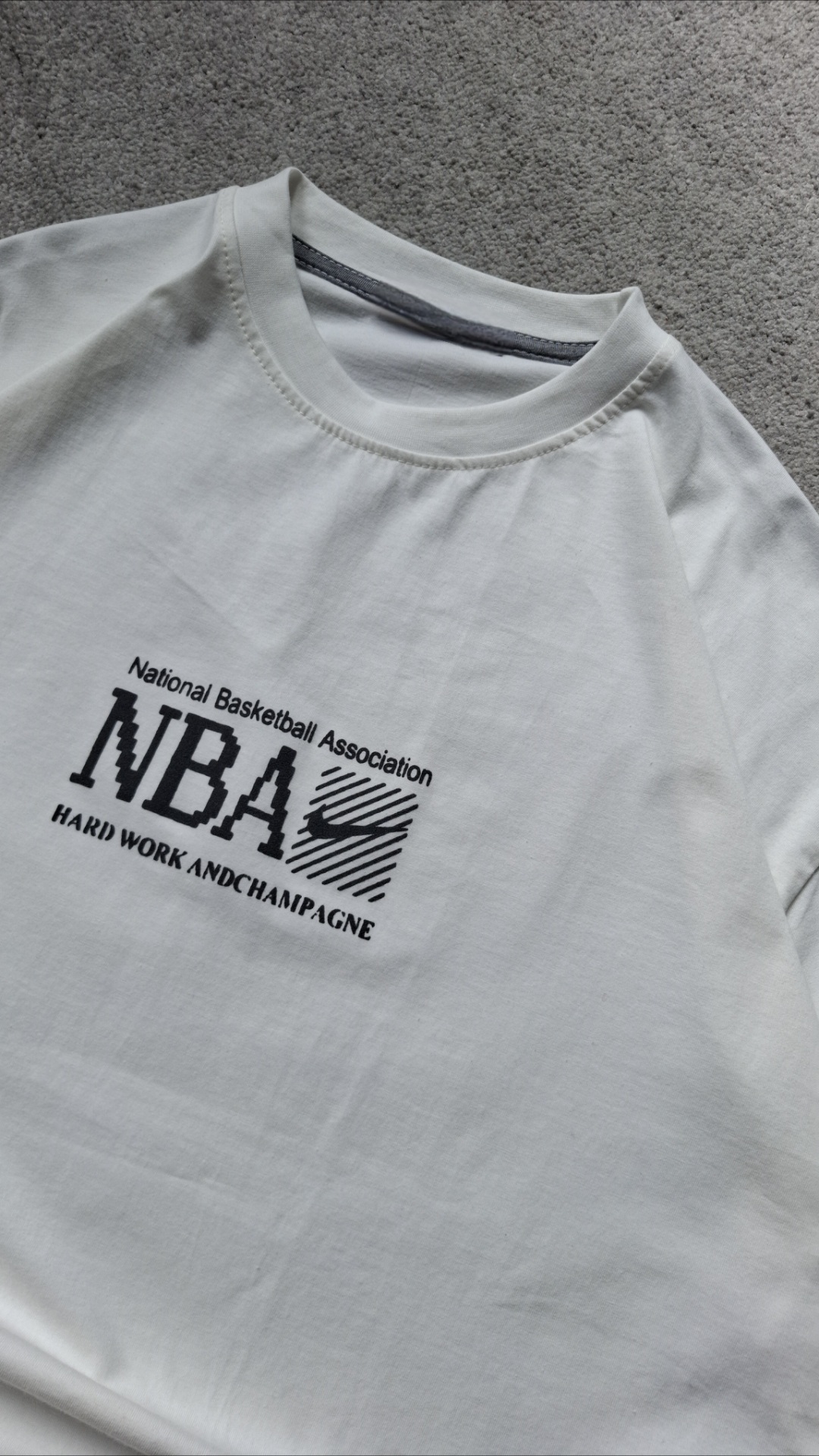 تیشرت سفید پارچه پنبه قواره باکسی مدل NBA کد TSH0016