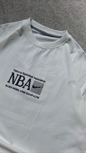 تیشرت سفید پارچه پنبه قواره باکسی مدل NBA کد TSH0016