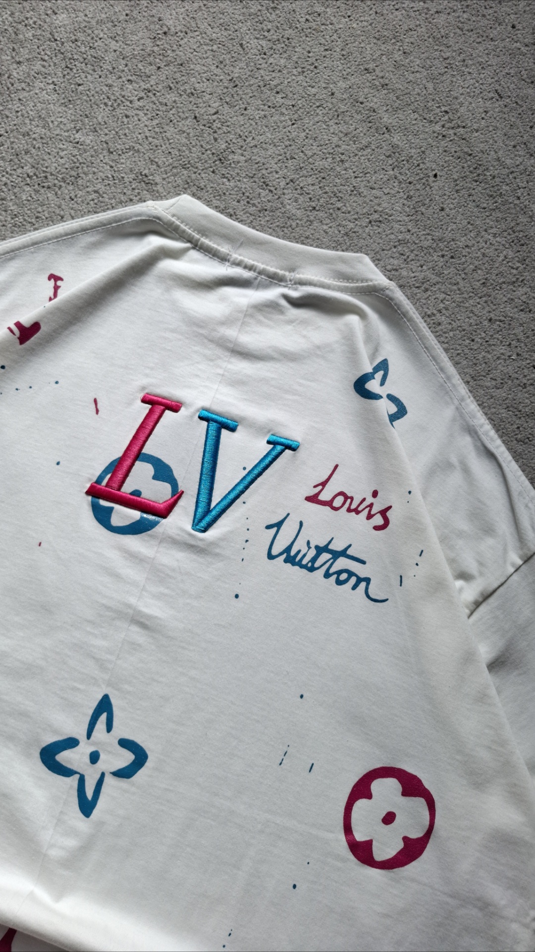 تیشرت سفید پارچه پنبه قواره باکسی مدل LOUIS VUITTON کد TSH0018