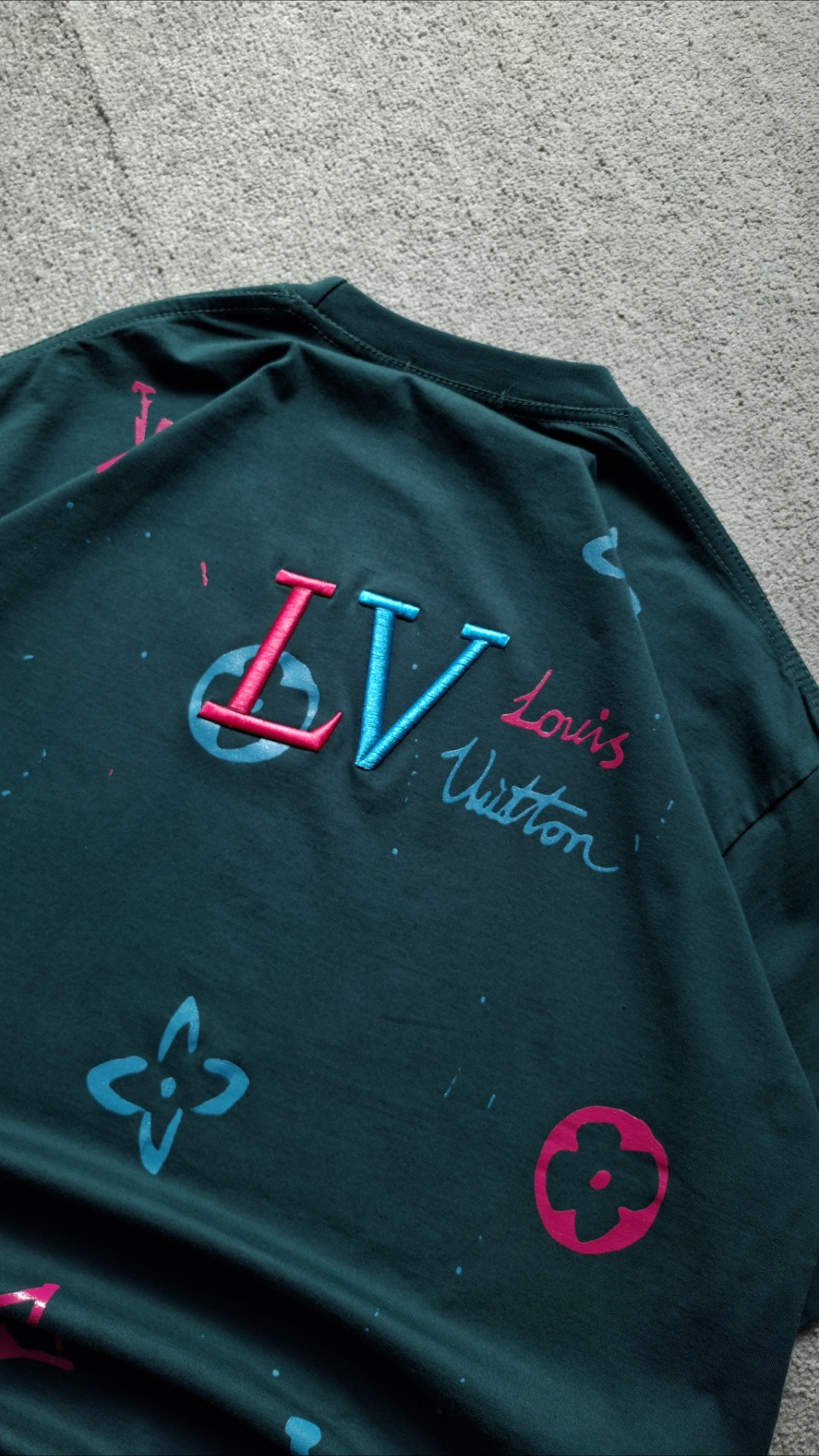 تیشرت سبز پارچه پنبه قواره باکسی مدل LOUIS VUITTON کد TSH0018