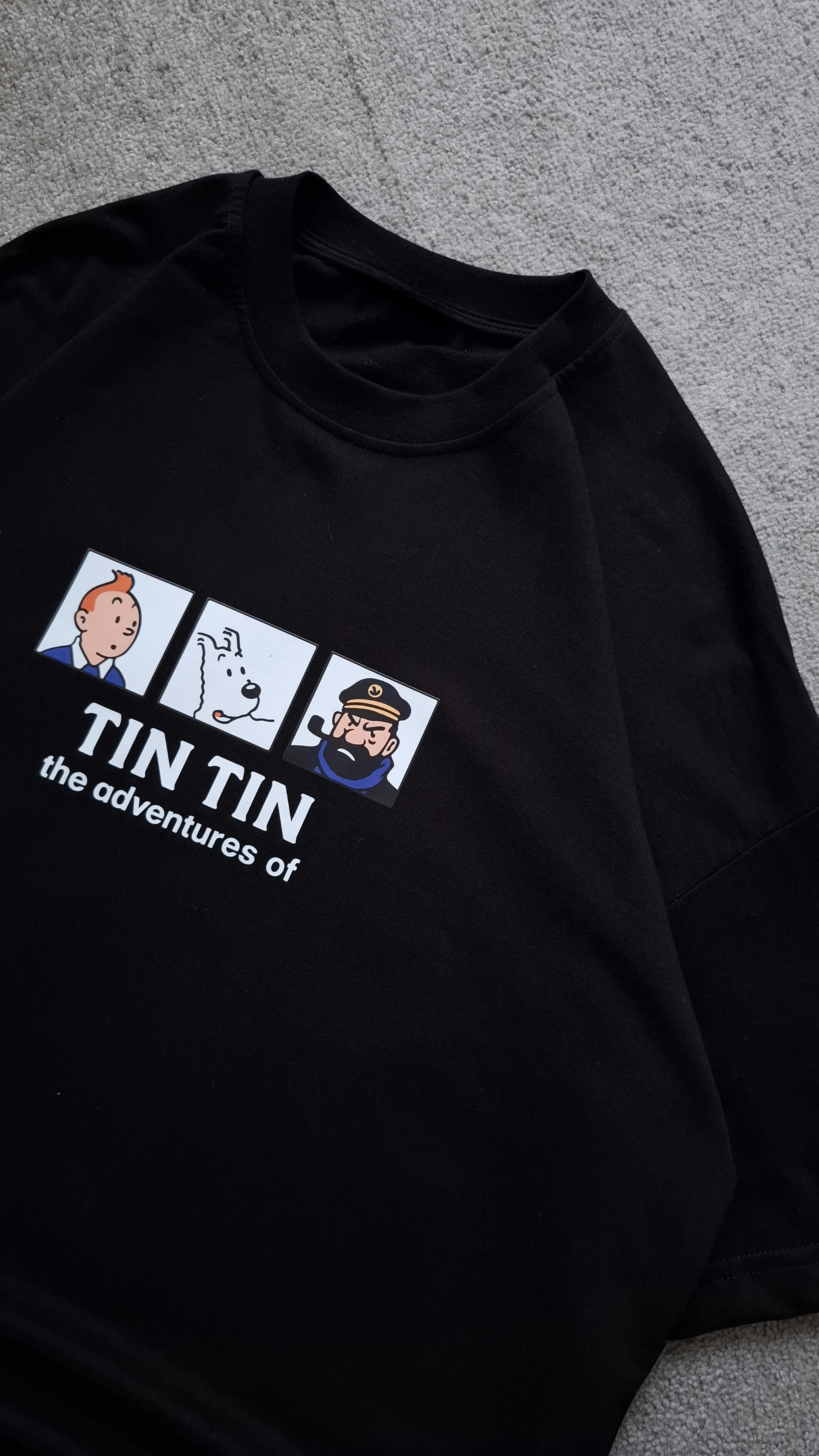 تیشرت مشکی پارچه دورس 2 نخ قواره باکسی مدل tin tin کد TSH0022