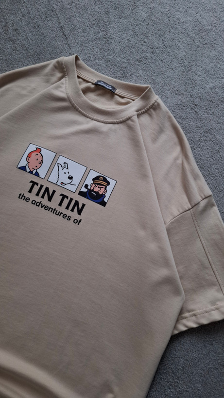 تیشرت کرمی پارچه دورس 2 نخ قواره باکسی مدل tin tin کد TSH0022