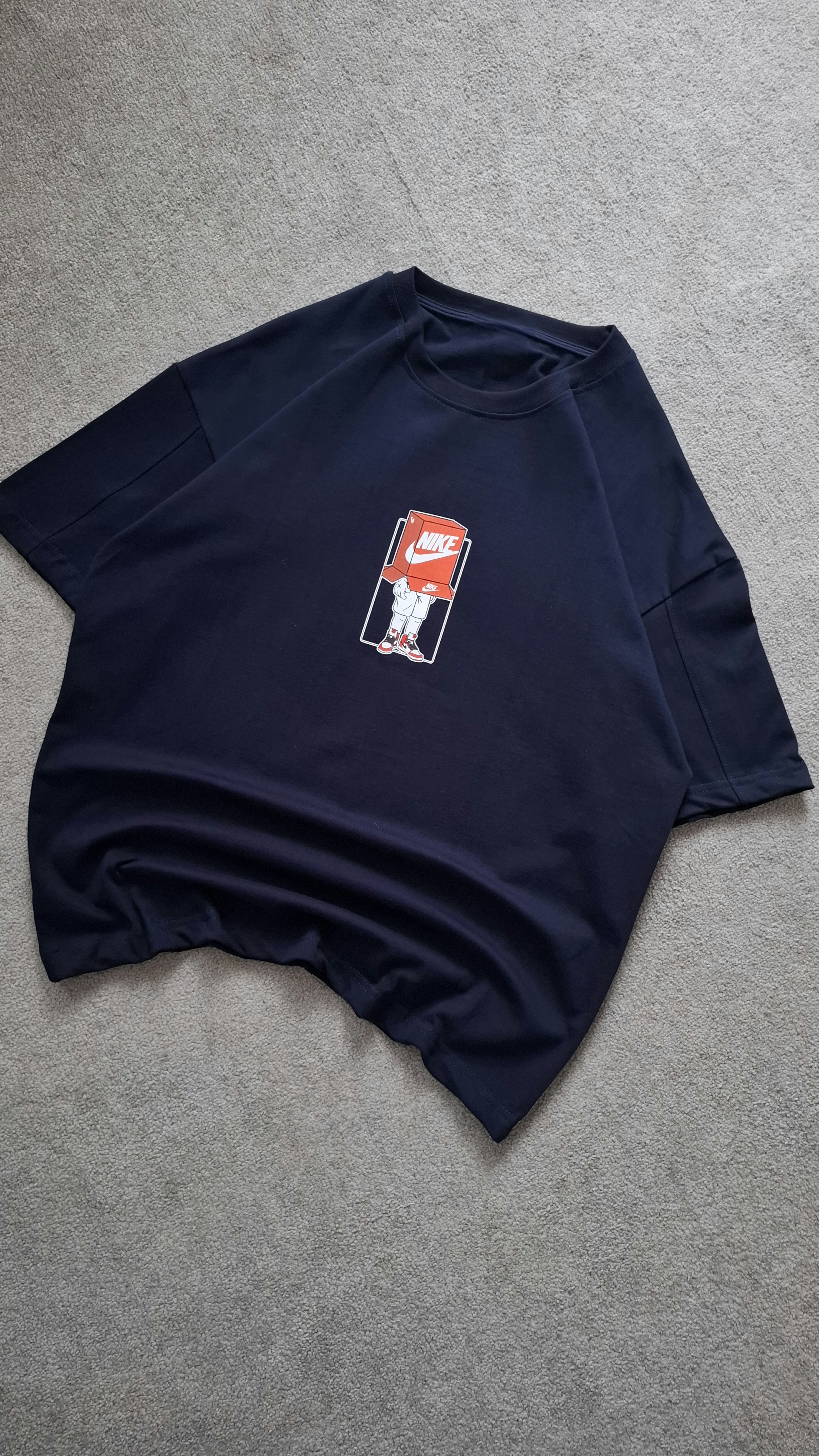 تیشرت سرمه‌ای پارچه ماکان قواره باکسی مدل NIKE کد TSH00۲4